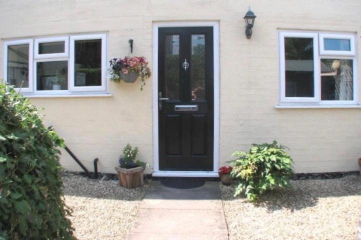 9 Bromleys Court Villa Church Stretton Exterior photo
